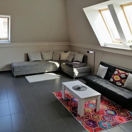 Szepsegpatika Apartman Шарошпатак Экстерьер фото